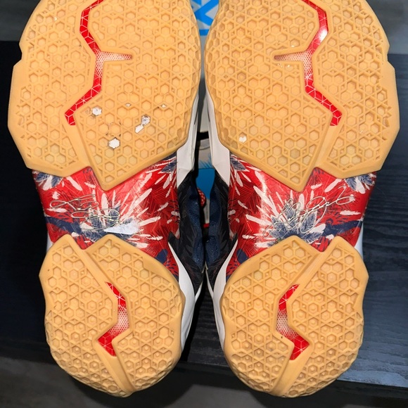 Lebron 11 “Independence Day” (616175-164) OG 2014 SUPER CLEAN - Picture 7 of 7